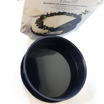 255692 - Dr. Oetker Tavë pjekjeje me sustë Ø 26 cm, Baking Love Enamel, Tavë pjekjeje e rrumbullakët me bazë smalti rezistente ndaj prerjeve dhe gërvishtjeve, rezistente ndaj nxehtësisë deri në 230 °C