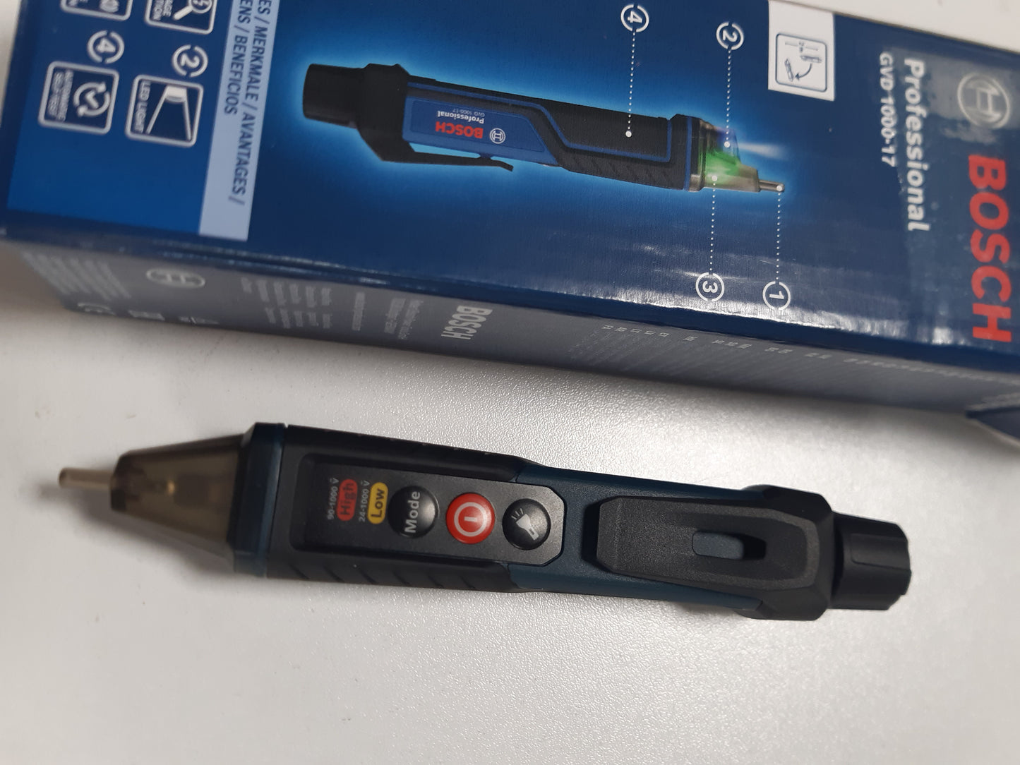 164334 - BOSCH Testuesi Elektrik GVD 1000-17, Zbulim Tensioni pa Kontakt, IP67, Diapazon i Dyfishtë 24-1000V AC, Elektrik Dorë i Integruar, Kapëse Rripi, Vlerësim CAT IV 1000V