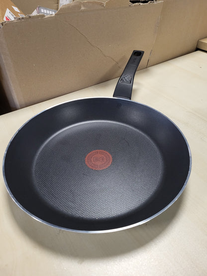 256329 - TEFAL Tigan B55506 Easy Cook and Clean, 28 cm - Shtresë jo ngjitëse, tregues termik, bazë e fortë, e lehtë për t’u pastruar, formë e thellë, pa induksion, e zezë