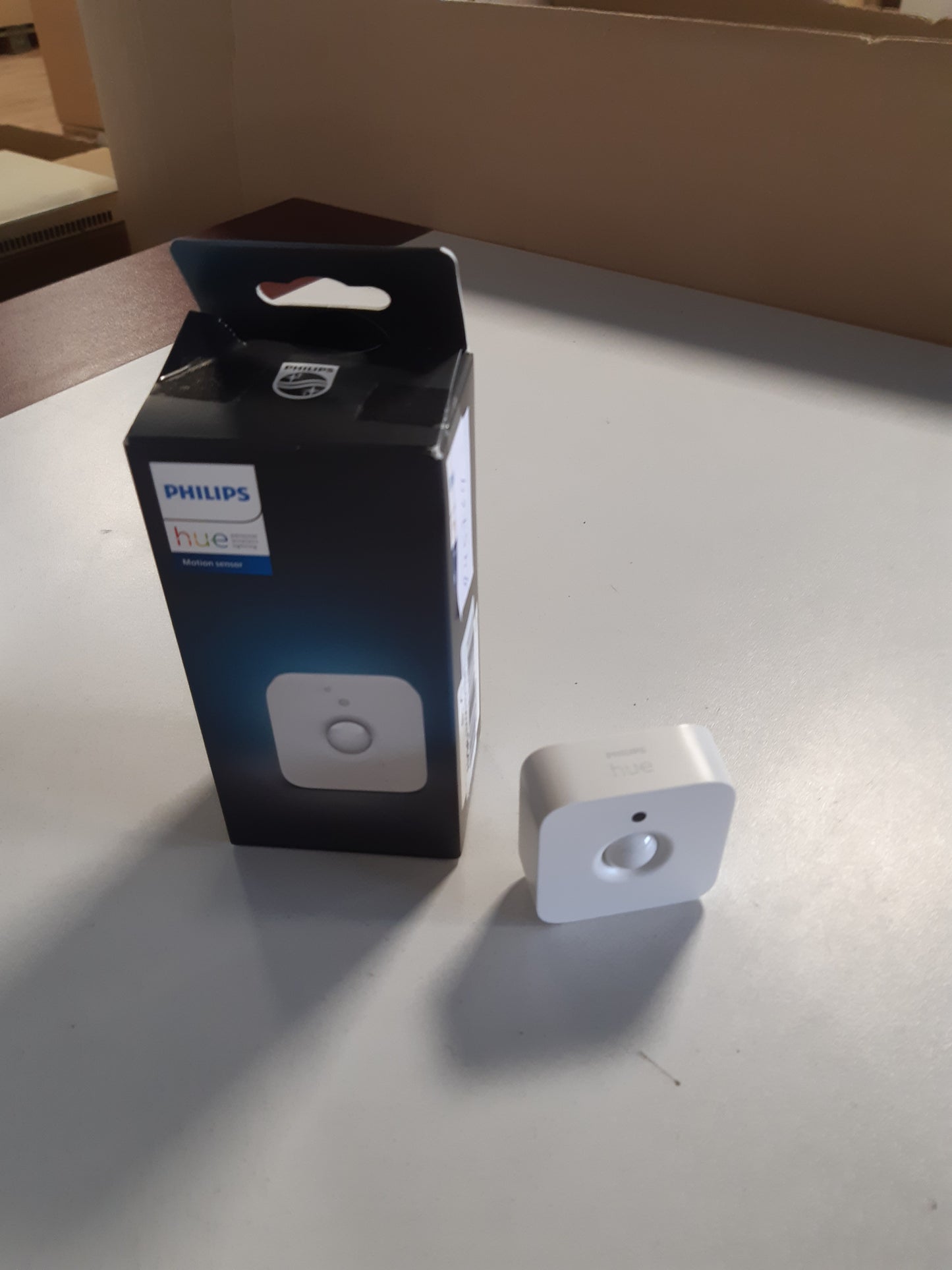 245764 - PHILIPS HUE Sensor Lëvizjeje për Brendshme, Sensor Drite Dite për Ndriçim Inteligjent, Kontroll Automatik i Dritës me Detektim Lëvizjeje, E Bardhë