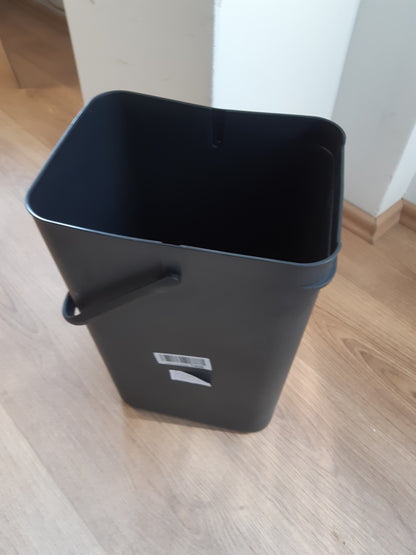 183951 - BRABANTIA Kosh Plehrash Sort & Go 16L – Sistem Klasifikimi Mbeturinash Gri e Errët me Dorezë Mbajtëse dhe Kapak të Lëvizshëm me Hapje të Përhershme - Kosh Kuzhine pa Buzë, i Lehtë për T'u Pastruar
