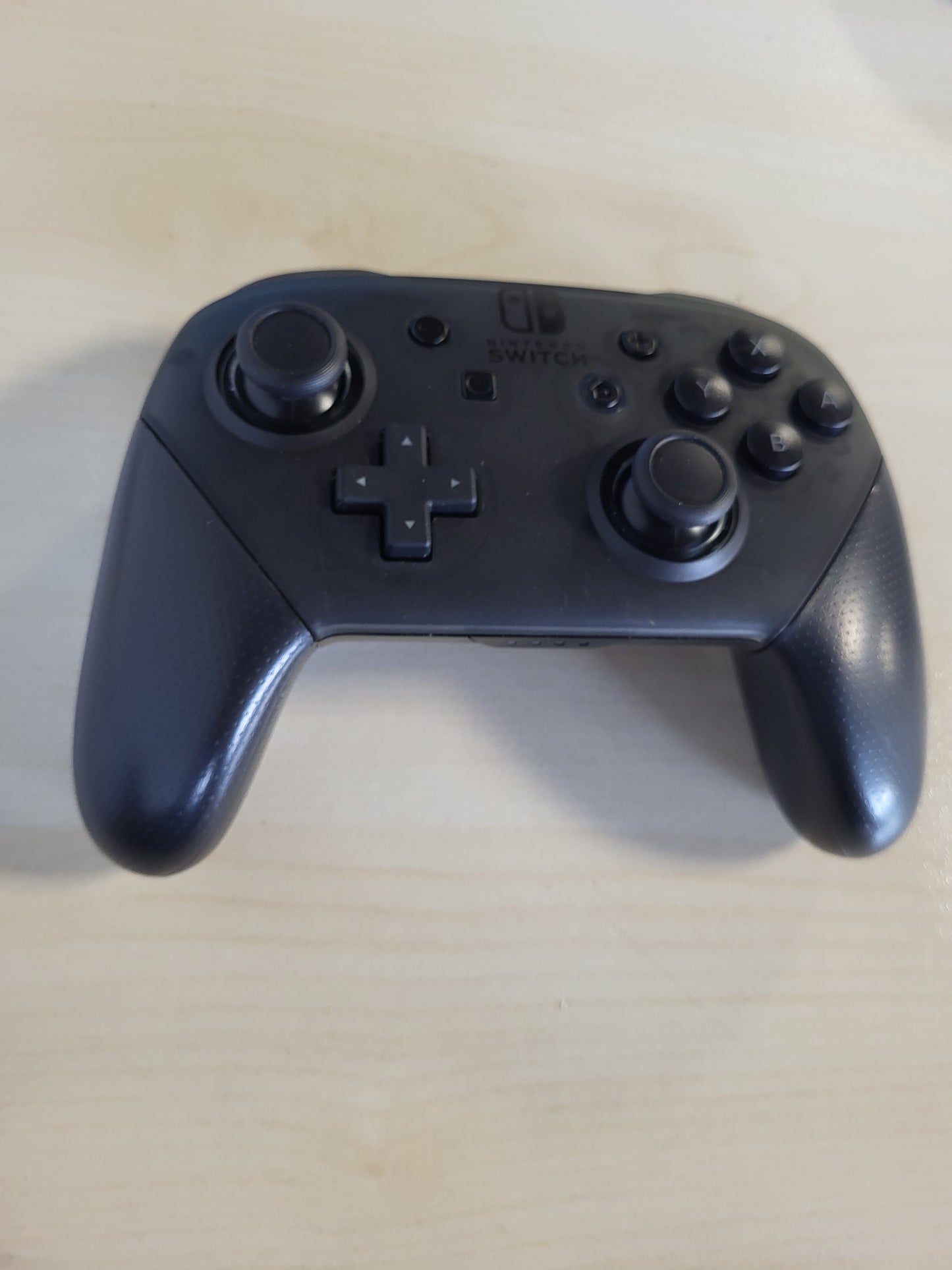266193 - NINTENDO Kontrolluesi Switch Pro