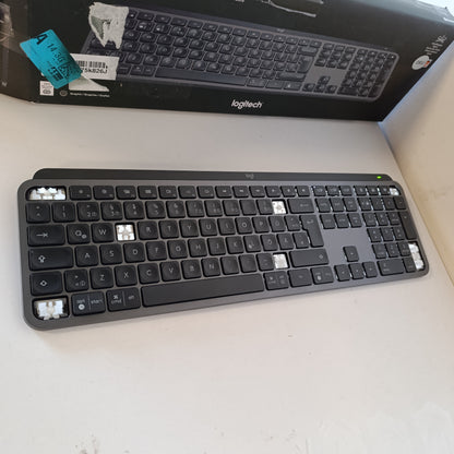 267720 - LOGITECH MX KEYS, Tastierë pa tel, Marrës Bluetooth dhe USB, Lidhje USB-C, Jetëgjatësi baterie 5-mujore, Funksion ndërrimi i lehtë, Taste me ndriçim nga prapa, PC/Mac, Paraqitje gjermane QWERTZ, Ngjyra: grafit