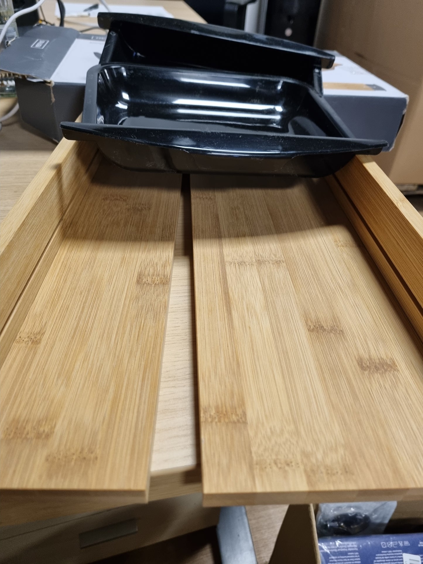 232929 - NERTHUS FIH 332 - Dërrasë Prerjeje prej Bambuje, Dërrasë Kuzhine me Tabaka të Lëvizshme