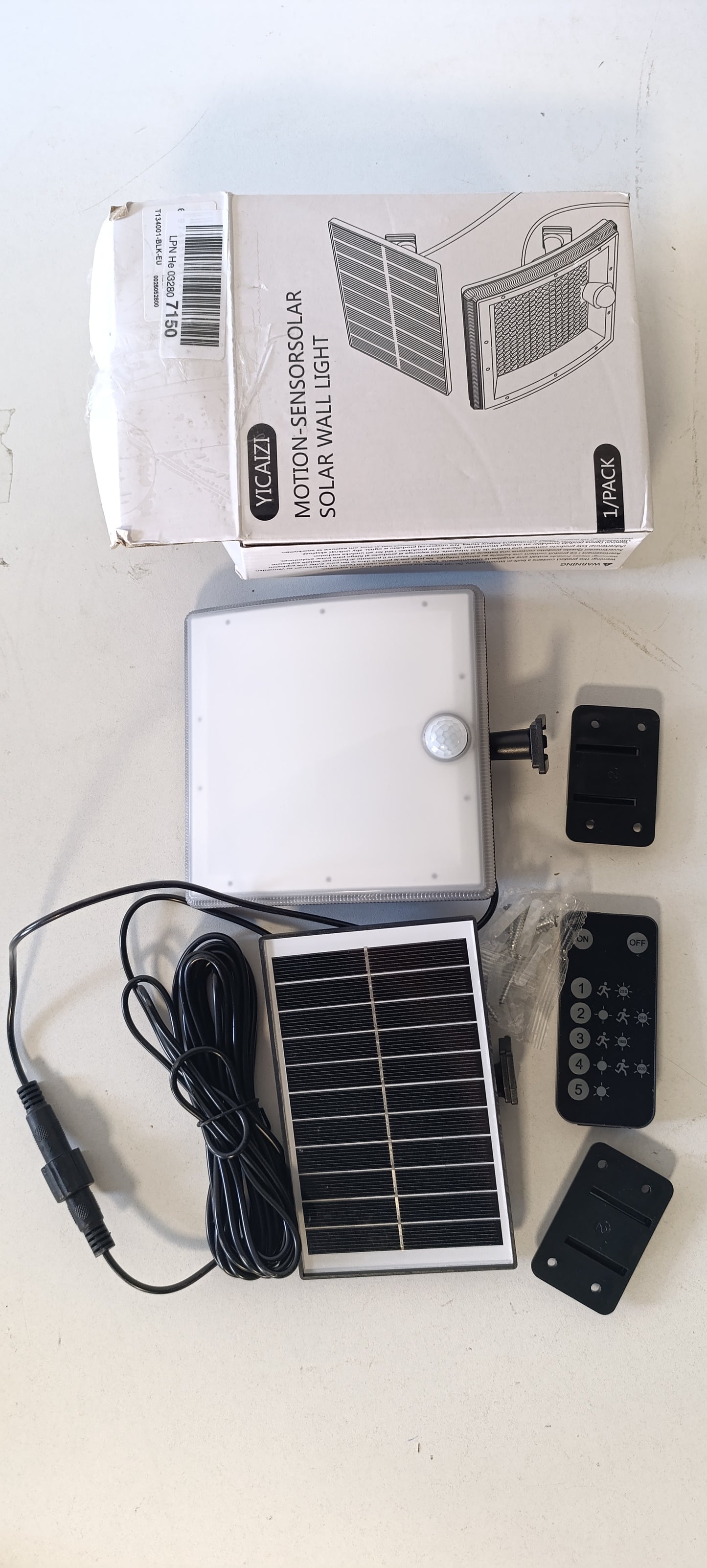 214655 - YICAIZI Drita Diellore për Përdorim të Jashtëm me Sensor Lëvizjeje, IP65 Rezistent ndaj Ujit