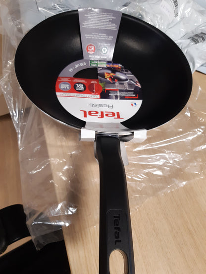 226610 - TEFAL Tigan Resist Wok 28 cm, Veshje Titani Jo-Ngjitëse, Jo i përshtatshëm për Sobat me Induksion, D52619