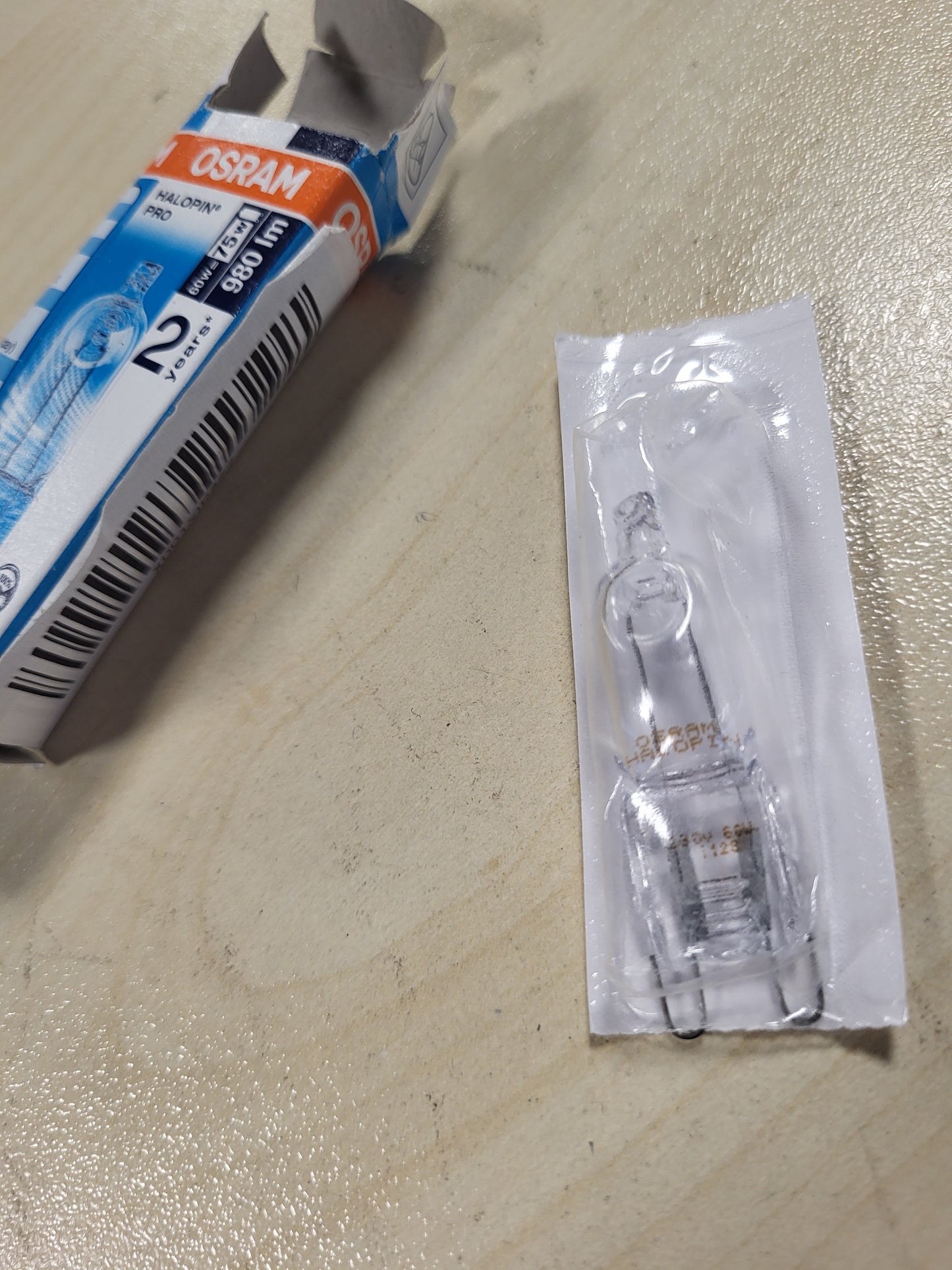 254327 - OSRAM Llambë halogjene 66760 60 vat 230V G9 HALOPIN - 60W, halogjene e bardhë