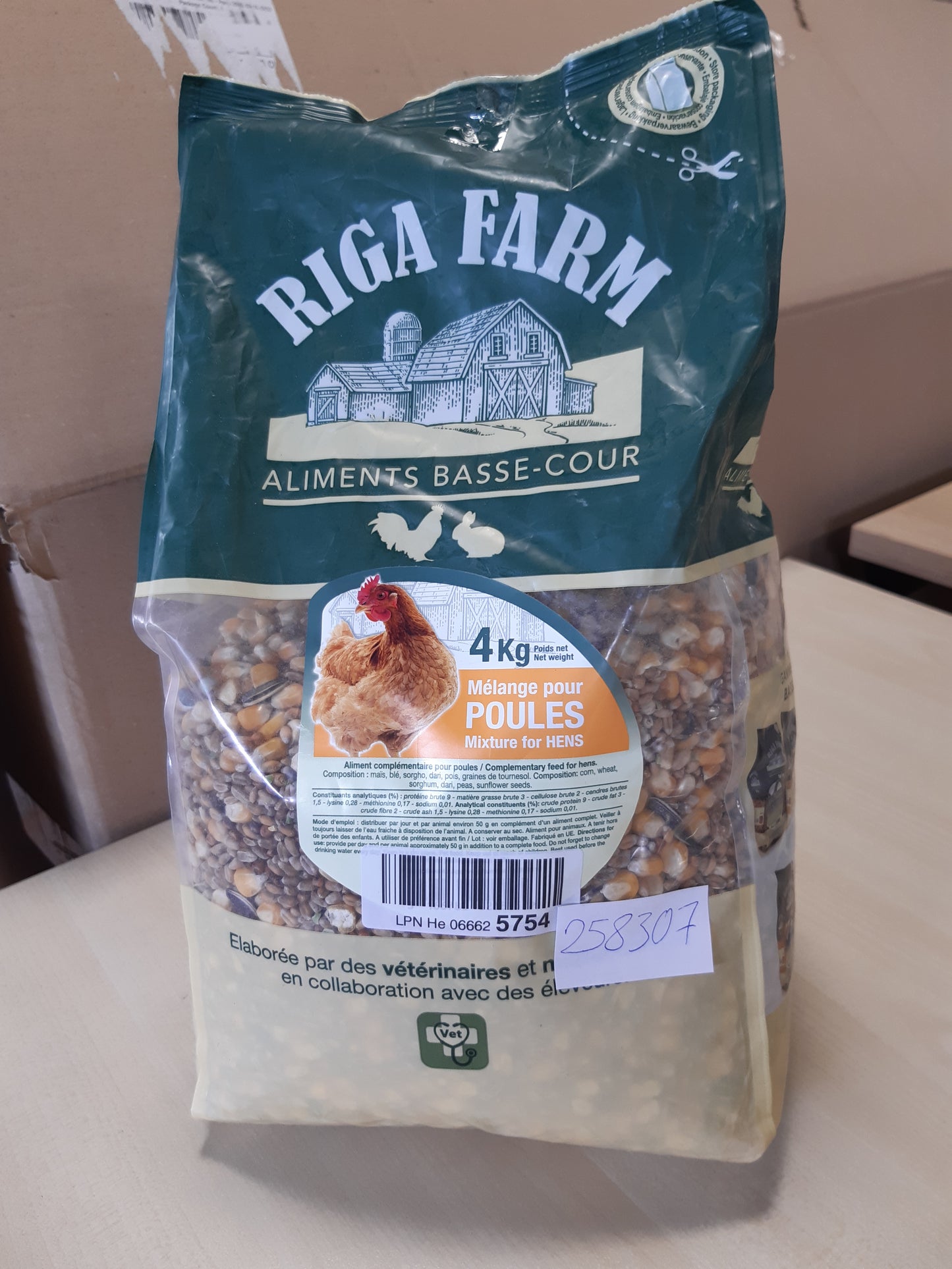 258307 - Përzierje për pulë Riga 4 kg