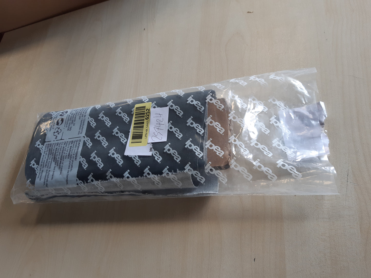 257424 - IPEA Lëkurë artificiale gri e errët për dekor dhe tapiceri 140 x 50 cm, prodhuar në Itali