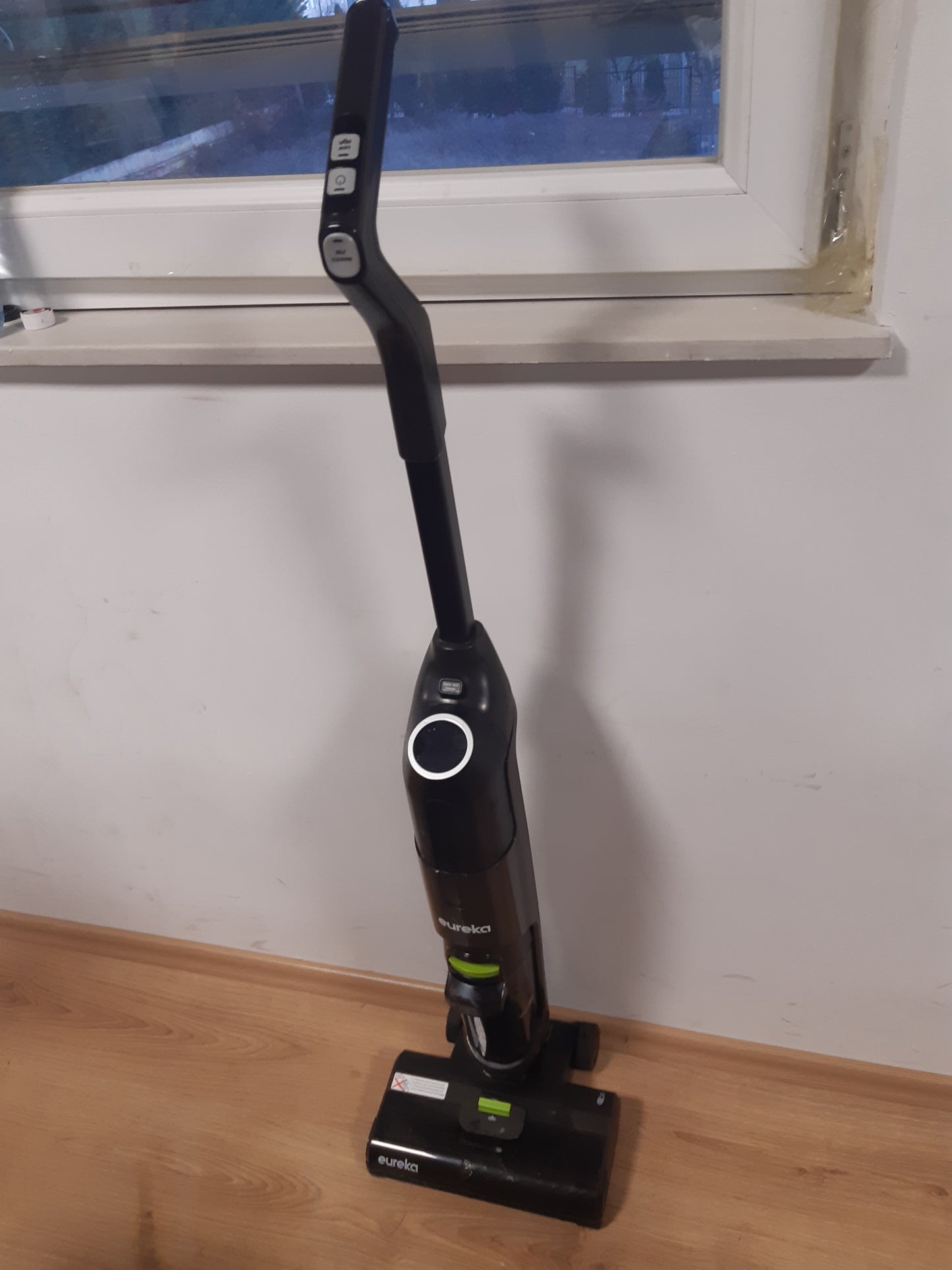 118148 - EUREKA NEW400 Fshesë dyshemeje inteligjente, me korrent dhe mop, furçë vetëpastruese, pa tel, e lehtë, për dysheme me pllaka dhe dru