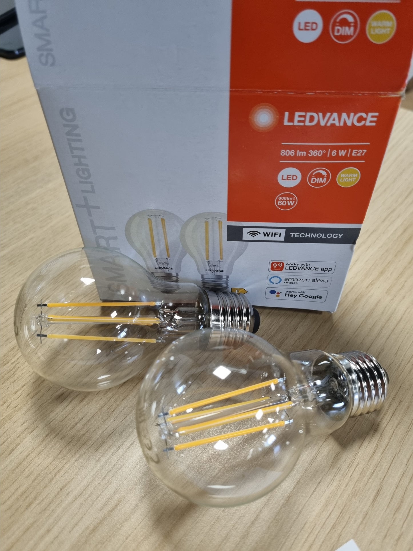 186446 - LEDVANCE SMART+ Llampa LED Inteligjente, me WiFi, Bazë E27, e Dimueshme, Bardhë e Ngrohtë 2700K, e Kontrollueshme me Alexa, Google Assistant dhe Samsung SmartThings, Zëvendëson llambat 60W, Pako e dyfishtë