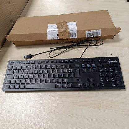 269185 - AMAZON BASICS Tastierë me paraqitje gjermane, e sheshtë, me kabllo USB, e zezë mat