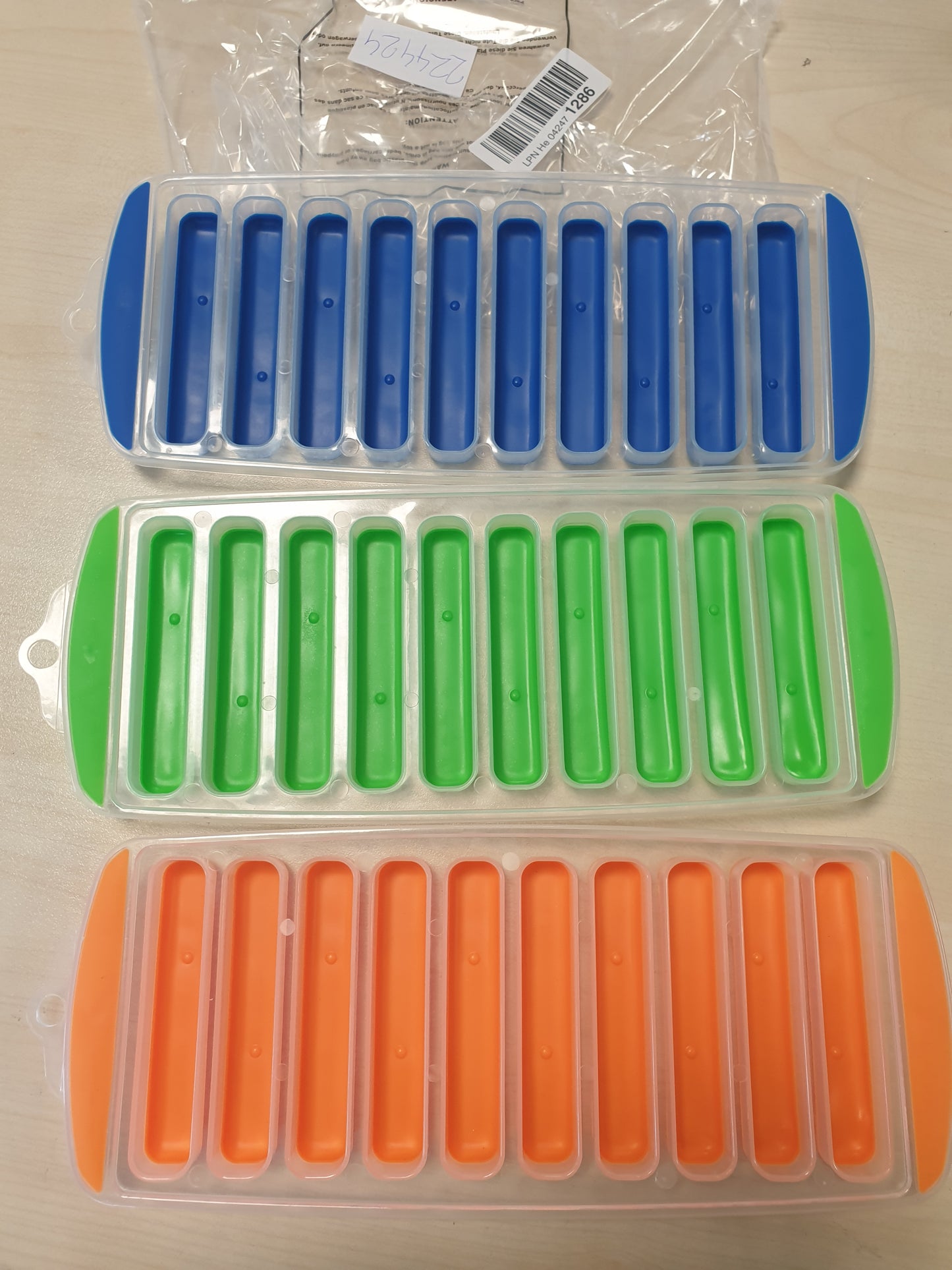224424 - HILLYLOLLY Set me 3 shkopinj akulli për shishe, 10 zgavra, bazë silikoni