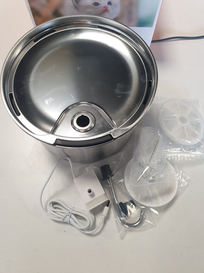 253060 - FEELNEEDY SHATËRVAN UJI PËR MACE, çelik inox, 3.5L, me rubinet, 3 filtra, karikues USB