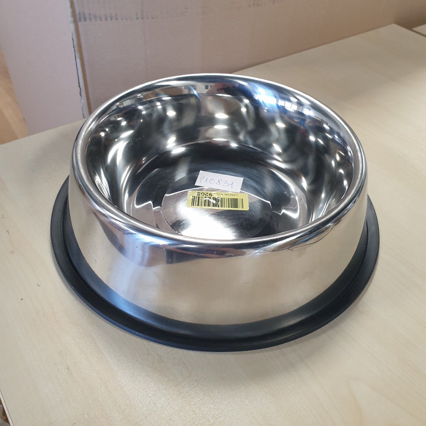 210831 - Trixie TASI ÇELIKU INOX 24855 me Unazë Gome, Kapacitet 2.8L, Madhësi Ø 34cm
