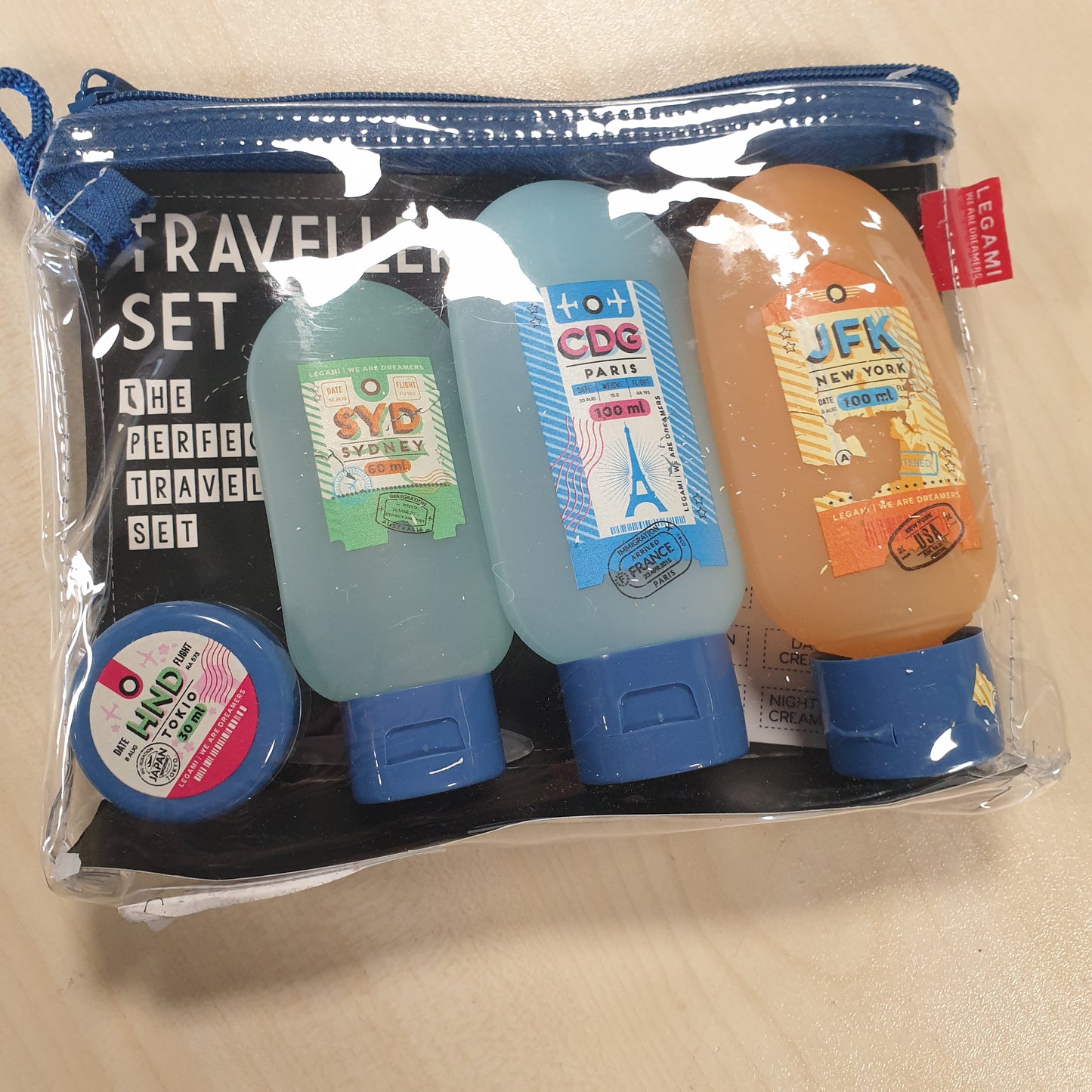 242533 - LEGAMI Set Udhëtimi me 3 Shishe (2x100 ml dhe 1x60 ml), 1 Spatul dhe 1 Kavanoz (30 ml), në përputhje me Rregulloret e Aeroportit, Etiketa të Lëvizshme, Rezistent ndaj Ujit