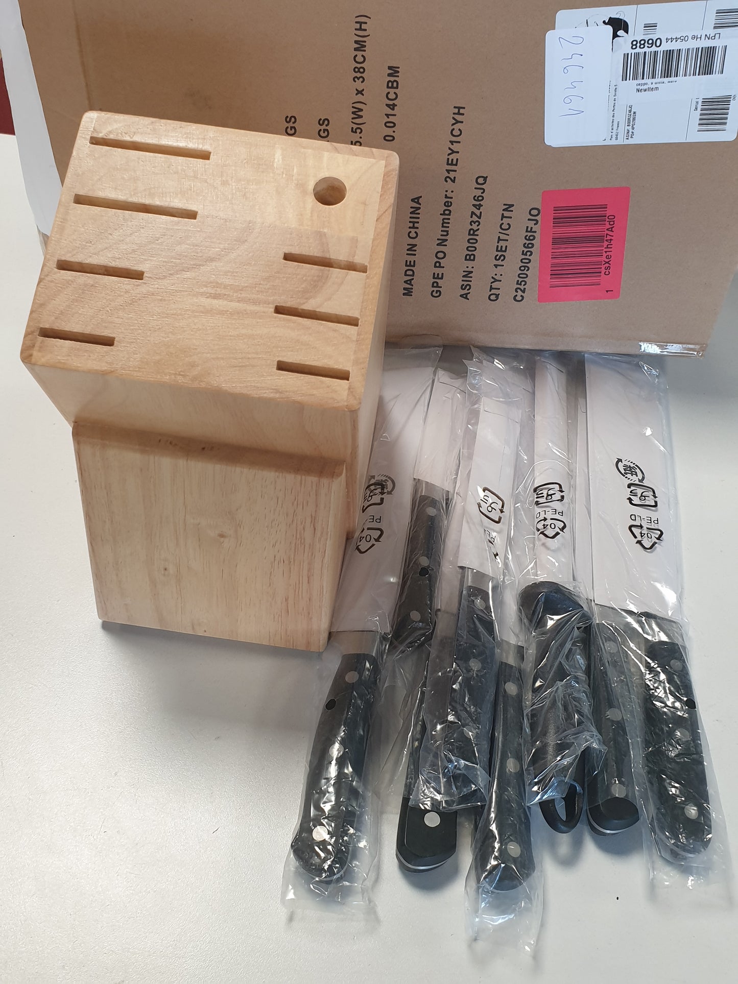 246461 - Amazon Basics Bllok thikash, 8 copë, i zi