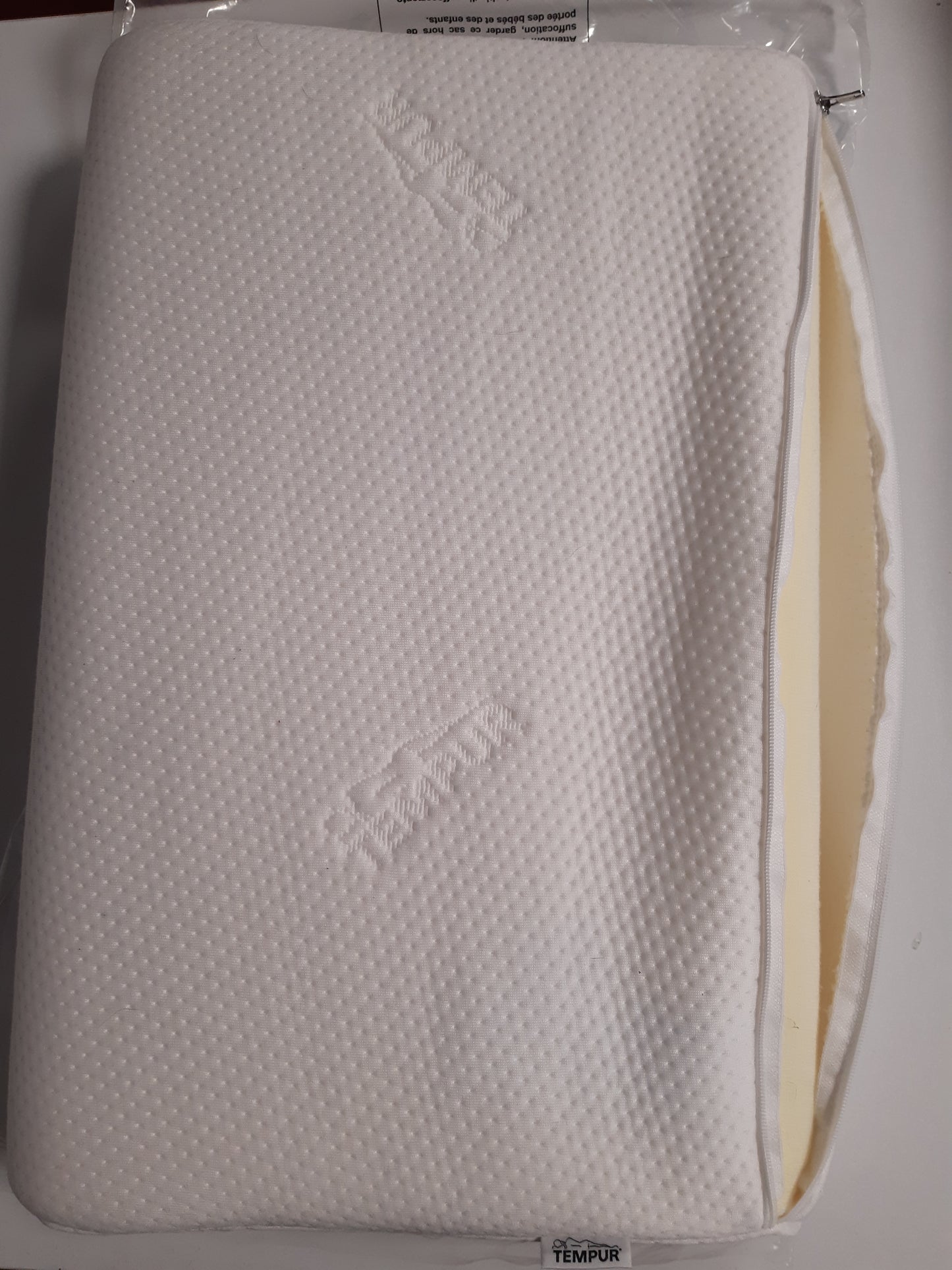 175111 - TEMPUR Jastëk Gjumi Original me Shkumë Memorieje, Mbështetje Ergonomike për Qafë, Ndjeshmëri e Fortë, Madhësi M (50 x 31 x 10/7 cm), Ngjyra e Bardhë