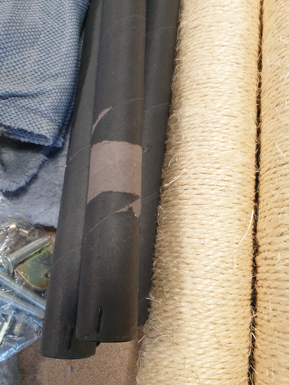 244367 - VIDAXL Pemë për Mace me Shtylla Gërvishtëse Sisal Gri e Çelët 110,5 cm