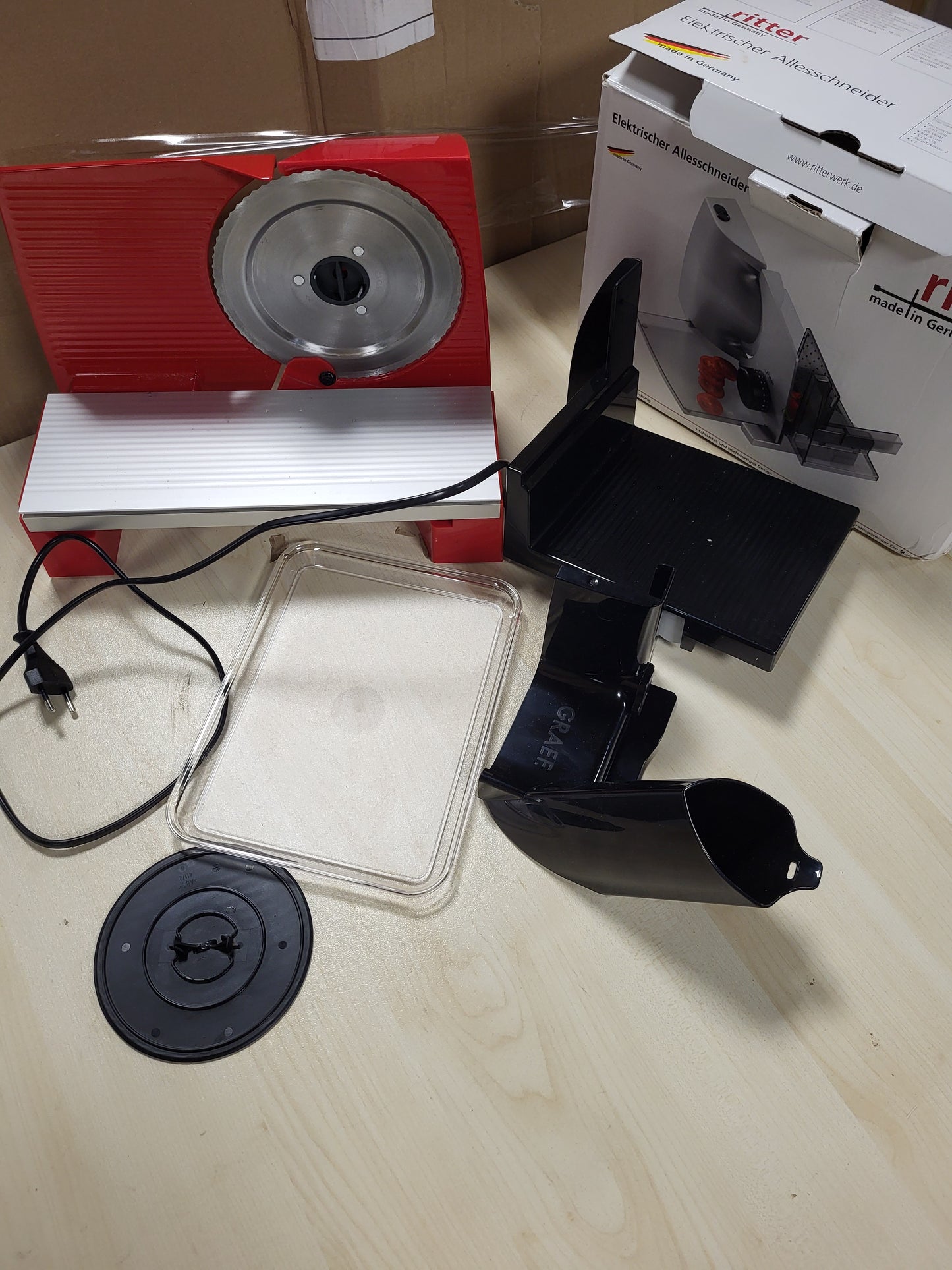 213055 - GRAEF Prerës elektrik shumëfunksional SKS100, Teh i dhëmbëzuar prej çeliku inox Ø 170 mm, Trashësia e prerjes 0-20 mm, Motor 170 W