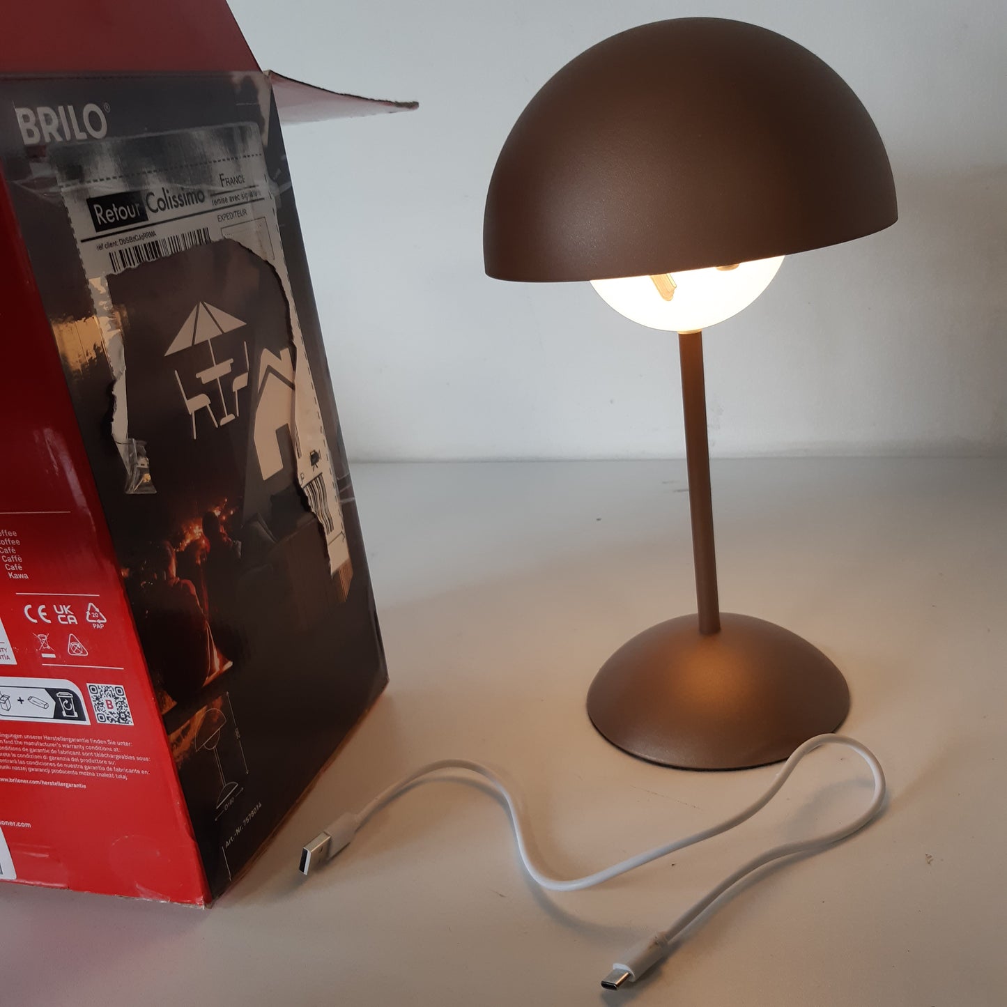 217954 - BRILONER - LLAMBË TAVOLINE LED PA TEL IP44, KONTROLL ME PREKJE, ERRËSUESHME, BATERI 4000MAH, 16 X 29 CM, NGJYRË KAFE