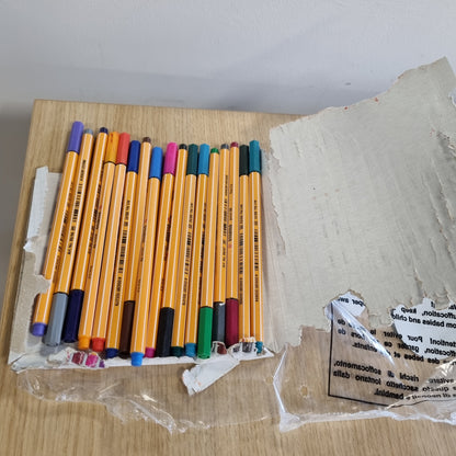 269143 - STABILO Stilolaps me majë të hollë 88 - Kuti me 18 stilolapsa - Ngjyra intensive