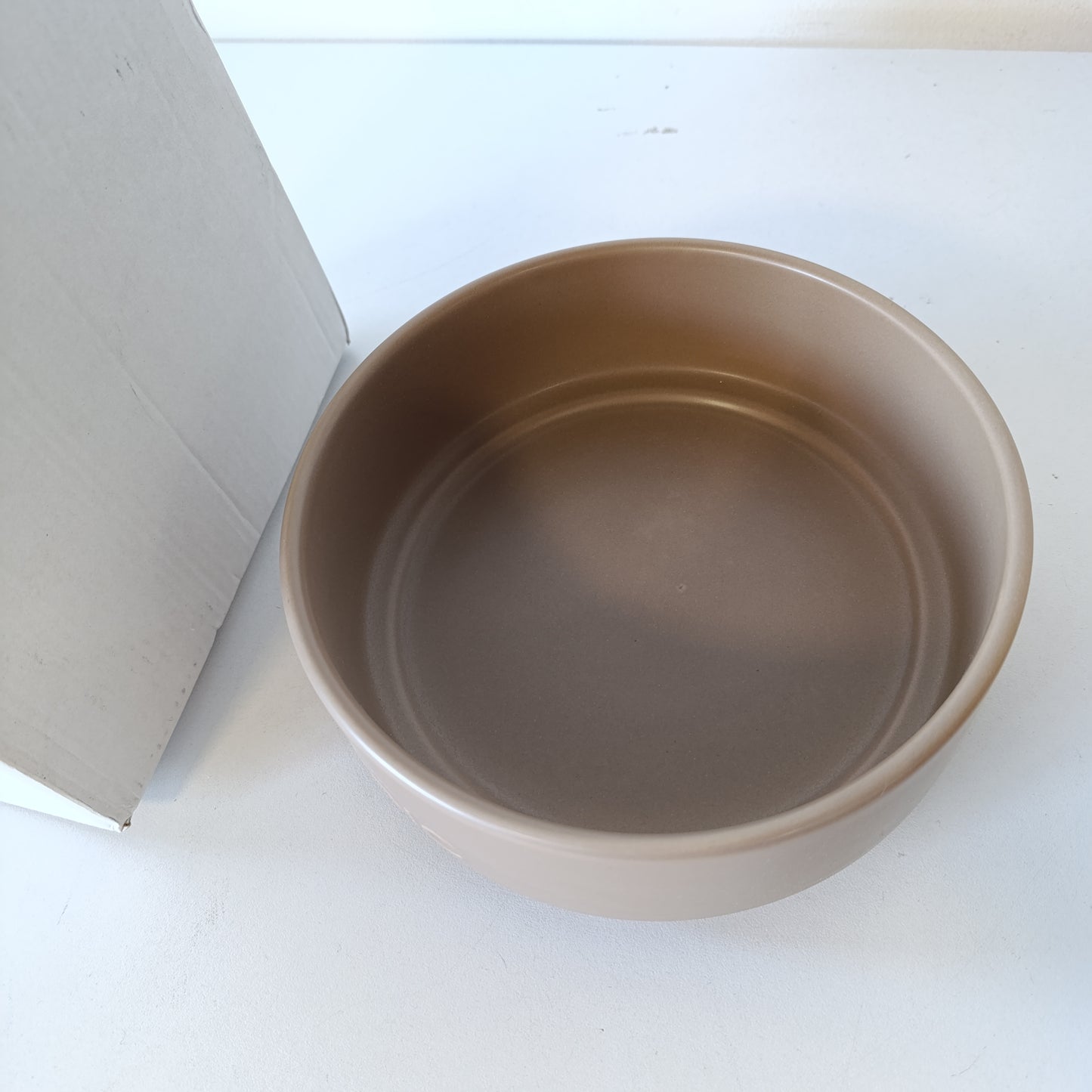 220306 - TRIXIE BE NORDIC Enë qeramike për qen, 1200 ml, ngjyrë kafe, Ø 18 cm, me shtresë gome kundër rrëshqitjes