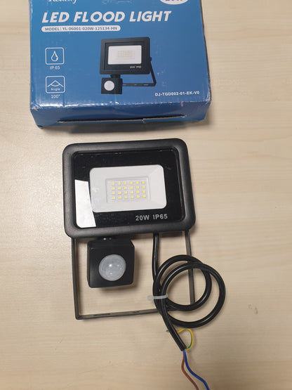 224079 - REALKY Llambë LED me Sensor Lëvizjeje, 20W, 2000LM, 6500K, e Bardhë e Ftohtë, IP65, e Papërshkueshme nga Uji, për Jashtë.