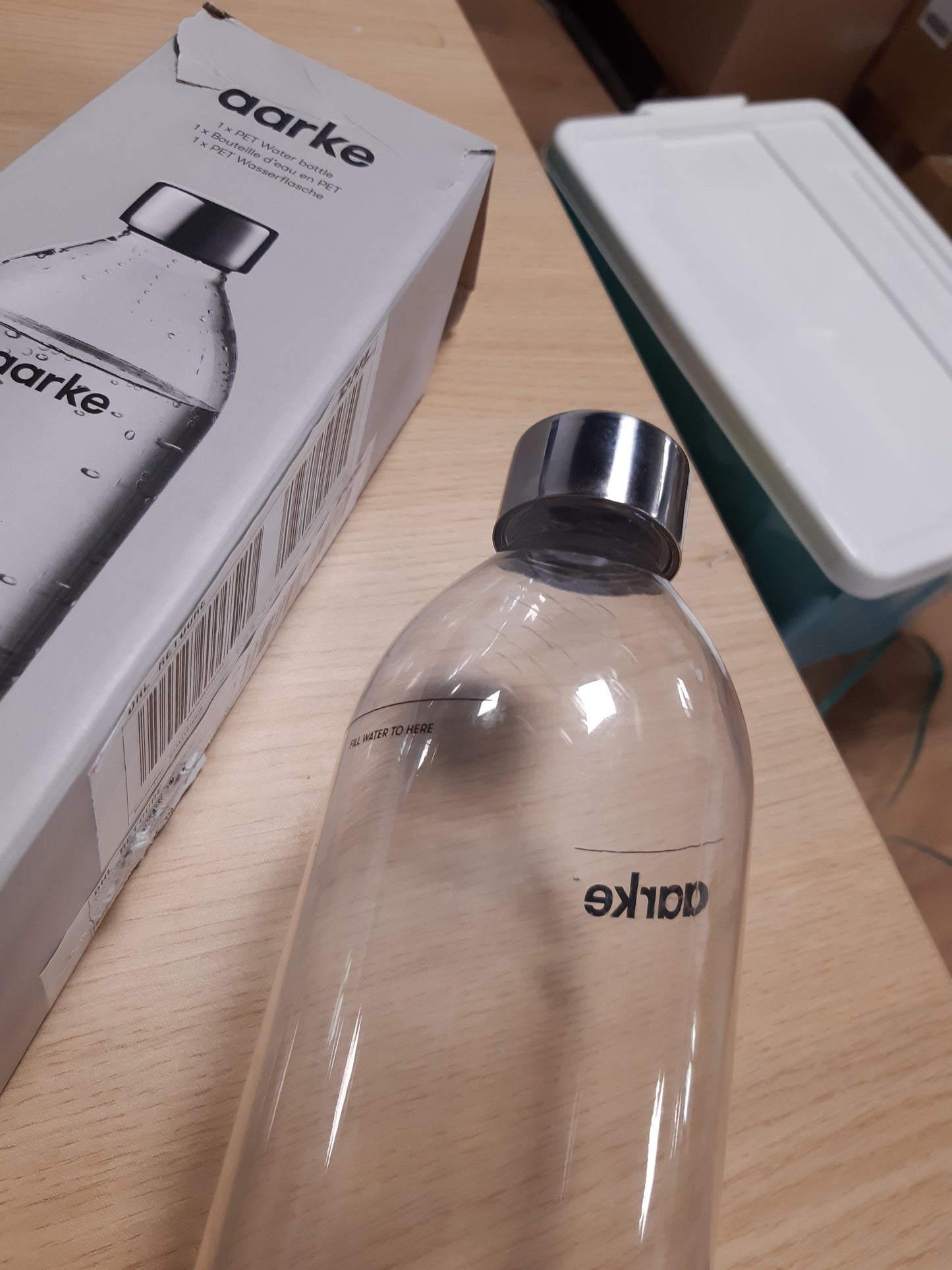 236712 - AARKE Shishe PET për makinën e ujit të gazuar Carbonator 3, pa BPA, 1000 ml, detaje çeliku inox