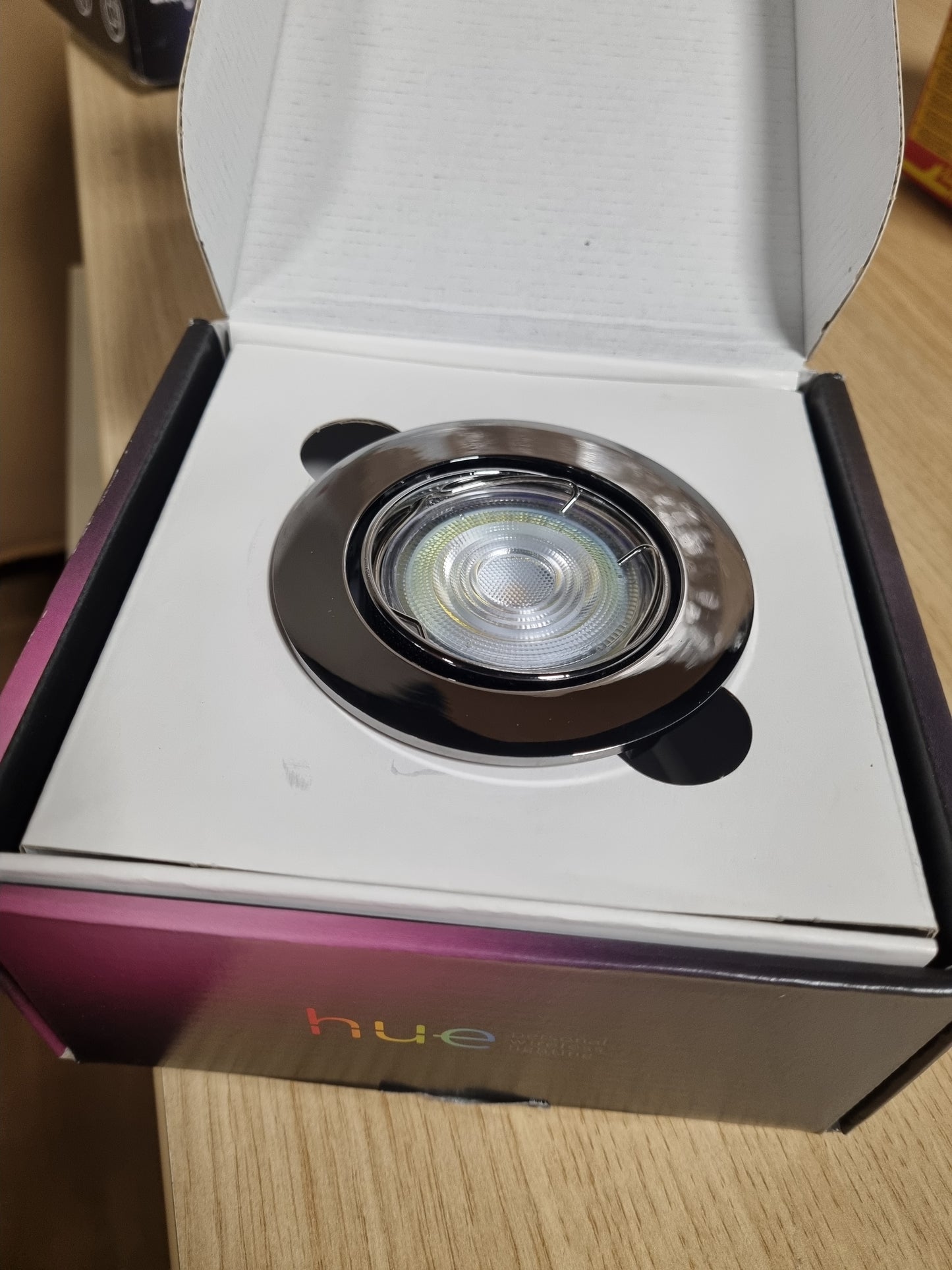 235030 - Llampë LED Collingwood Lighting Halers H4 Pro 700 2700K e Rregullueshme me Ndriçim dhe Paketim Emergjence - Kënd Rrezeti 55°