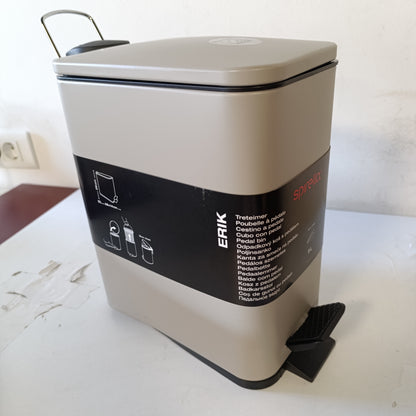 215116 - SPIRELLA Kosh kozmetik, 5 litra, çelik inox me mekanizëm mbylljeje të butë dhe kovë të brendshme, ngjyrë gri-mat
