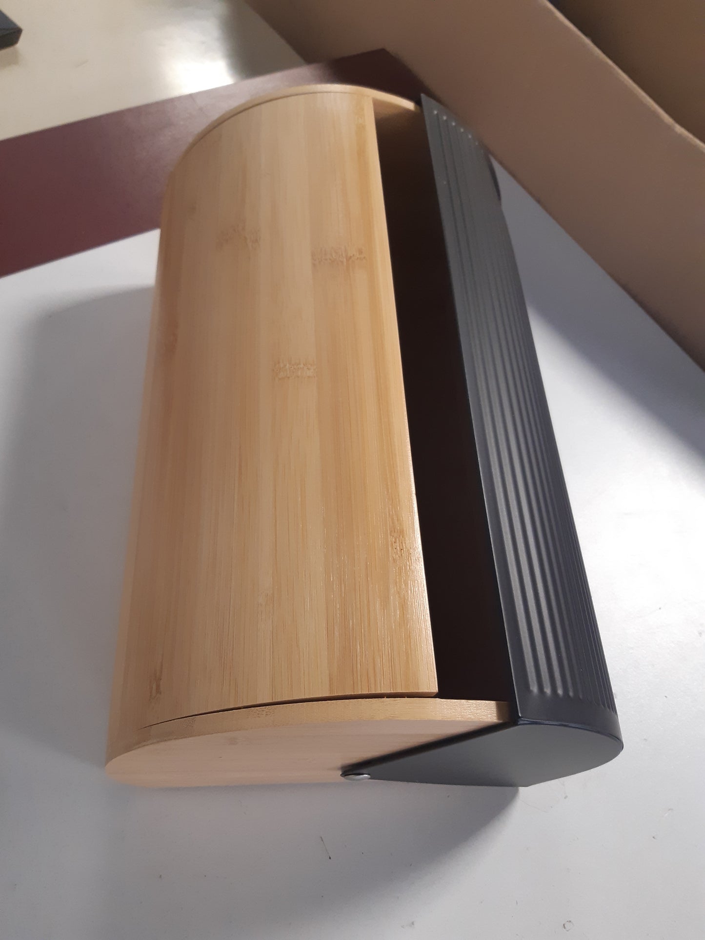 213707 - ZELLER Kosh buke, Bambu/Metal, afërsisht 39 x 27 x 19 cm, i zi