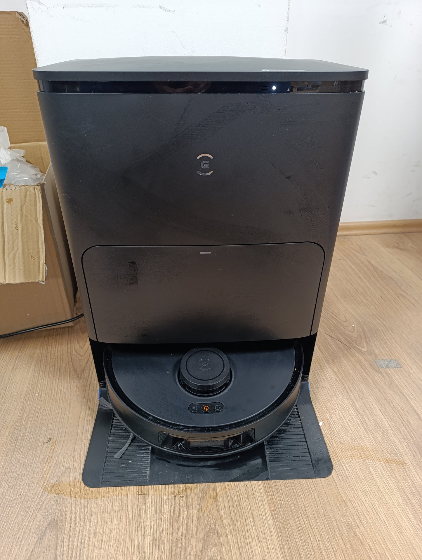 217000 - ECOVACS DEEBOT T30S PRO Fshesë me korrent robotike, 11,000 Pa, teknologji ZeroTangle, pastrim me ujë të nxehtë 70°C, pastrim skajesh TruEdge™, bateri 6,400mAh, shmangie pengesash me inteligjencë artificiale
