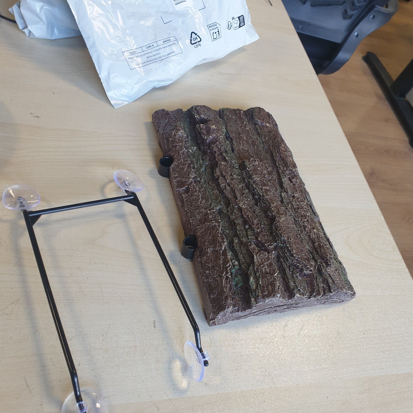 261306 - HOBBY TERRARISTIK Ishulli i Breshkave 25.5x16.5 cm, dizajn shkëmbinjsh natyrorë, platformë lundruese për terrariume