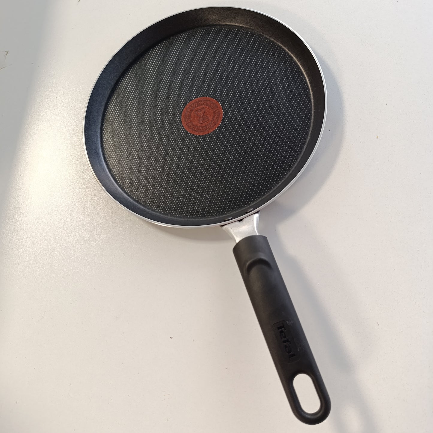 184454 - TEFAL Tigan për Krepa Easy Cook & Clean, 25 cm, Veshje Jo-ngjitëse, Sinjal Termik, Tregues Temperature, Në Ngjyrë të Zezë, Modeli B5550933