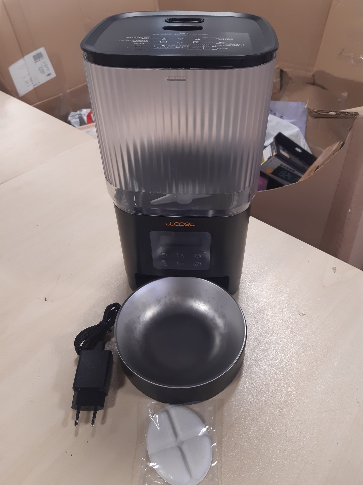218495 - WOPET - Ushqyes Automatik për Mace 4L - Dispenser Ushqimi me Jetëgjatësi Baterie 180 Ditë (1-6 Vakte/Ditë, Ushqim i Tharë) - Tas Çelik Inoks, Furnizim i Dyfishtë me Energji, i Zi