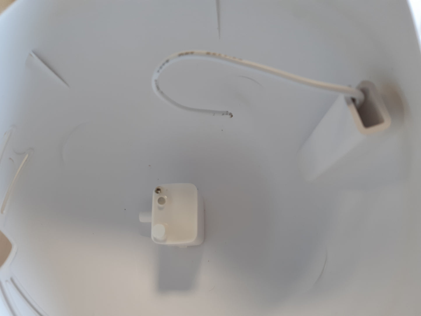 245139 - CATIT Shatërvan inteligjent për pije Pixi, rezervuar uji 2L, i kontrolluar nga aplikacioni