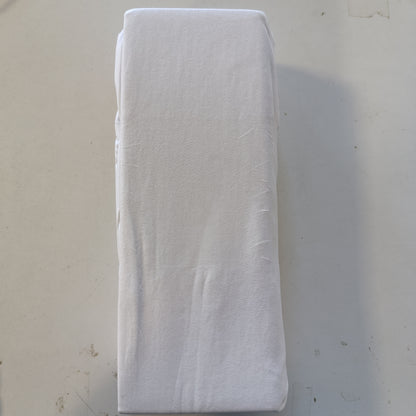 224579 - AMAZON BASICS Çarçaf i montuar prej xhersi, 100% pambuk, 120x200 cm, lartësia e dyshekut deri në 30 cm, i bardhë