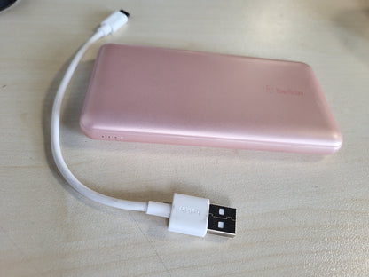 268460 - BELKIN Bankë energjie USB-C, 10,000 mAh, 1 portë USB-C dhe 2 porta USB-A, kapacitet deri në 15W, Rose Gold
