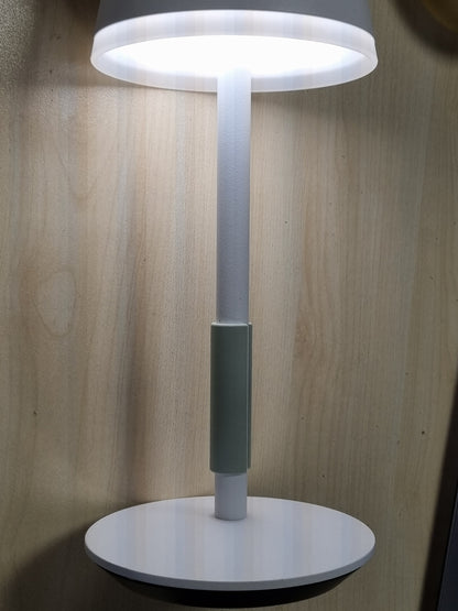 213062 - PHILIPS Llambë Tavoline Portative Hue White & Color Ambiance Go (530 lm), llambë LED e zbehtë për sistemin Hue me 16 milion ngjyra