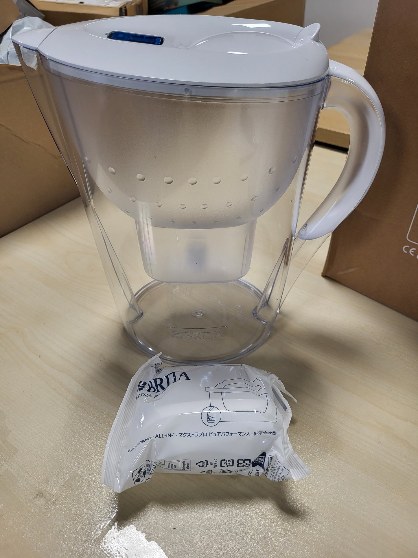 256151 - BRITA MARELLA XL ENË FILTRI UJI, KAPACITET 3.5L, PËRFSHIRË 1 X BRITA MAXTRA PRO FILTËR, ZVOGËLON KLORIN, GËLQEREN, PFAS DHE METALLET