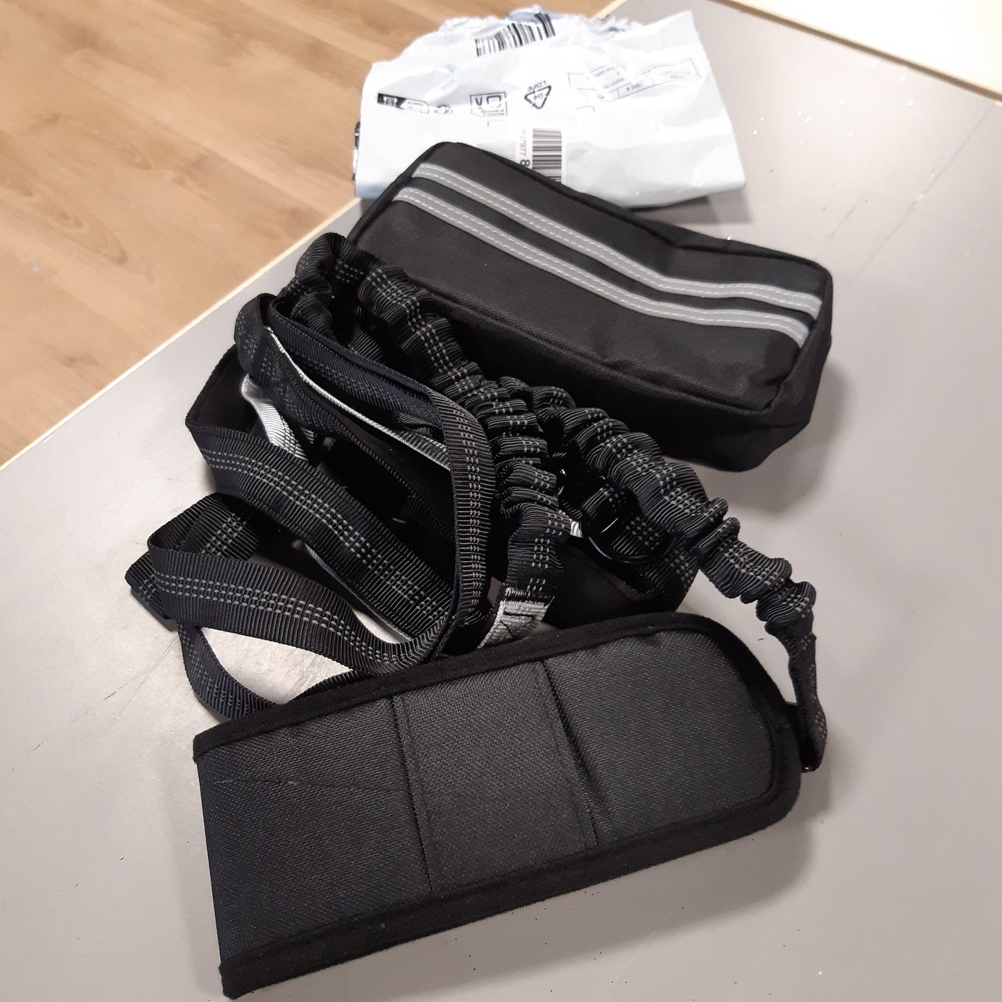 263129 - Rrip për qen Canicross, pa duar, me rrip dhe çantë të shkëputshme, elastik 1.45-2 m për vrapim dhe ecje