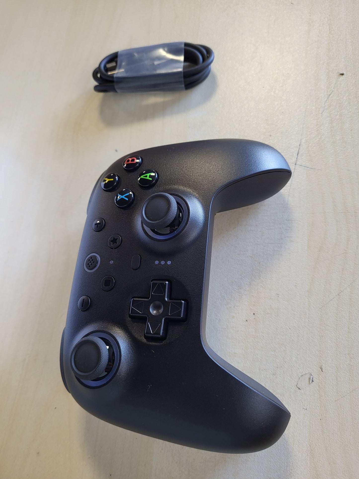 266220 - 8BITDO Kontrollues pa tel Ultimate 2 për Windows dhe Android, 8 shpejtësi, Efekt Hall i ndërrueshëm, Kontroll lëvizjeje, Unazë zjarri RGB, e zezë