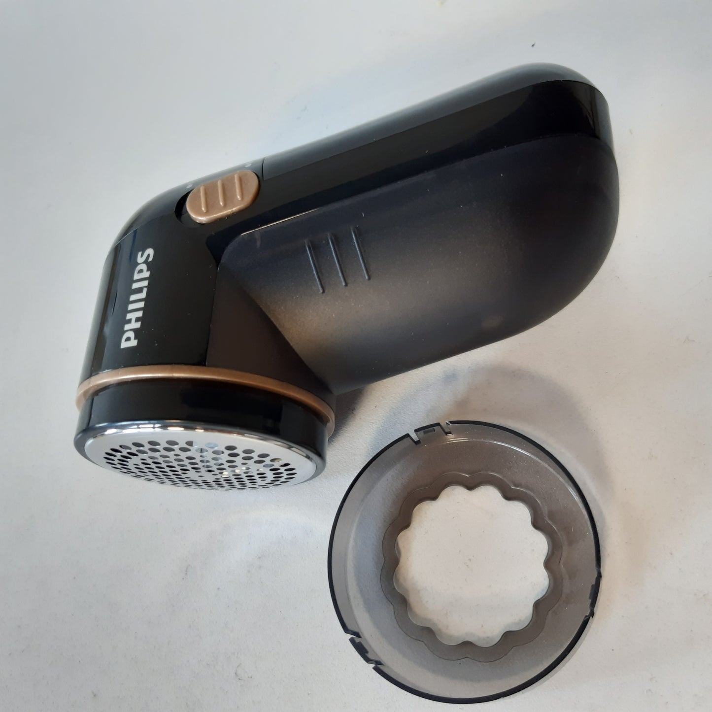 216214 - PHILIPS Makinë rroje për pëlhura, 8800 rpm, 3 madhësi rrjete, e lehtë për t’u pastruar, dizajn kompakt