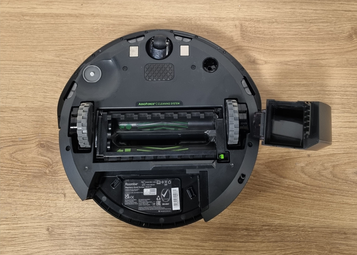 118023 - iROBOT Roomba I3152 - Fshesë Robotike me Korrent, Dy Furça Gome me Shumë Sipërfaqe, Rekomandime të Personalizuara, Kompatibile me Asistentin Zanor, Teknologji Shtypi - Gri/Blu