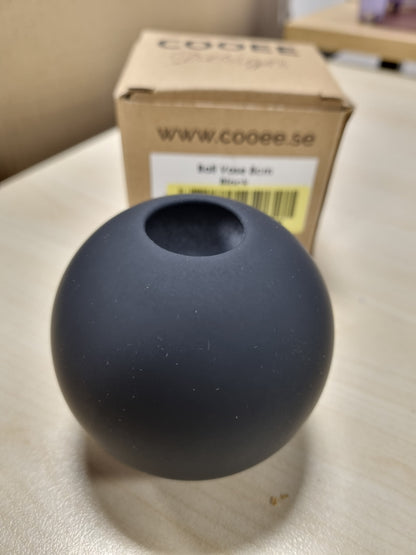 215664 - COOEE DESIGN Vazo me Topa 8cm e Zezë