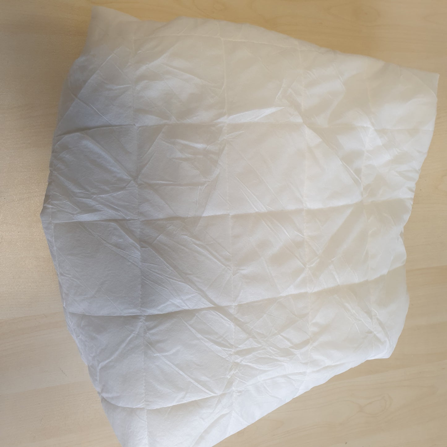 252374 - MBROJTËSE DYSHEKU E QEPUR, 160X200CM, ÇARÇAF I THELLË DERI NË 40CM ME ELASTIK PËRRETH, E ÇERTIFIKUAR Oeko-Tex, E FRYMËMARRSHME, JO E PAPËRSHKUESHME NGA UJI