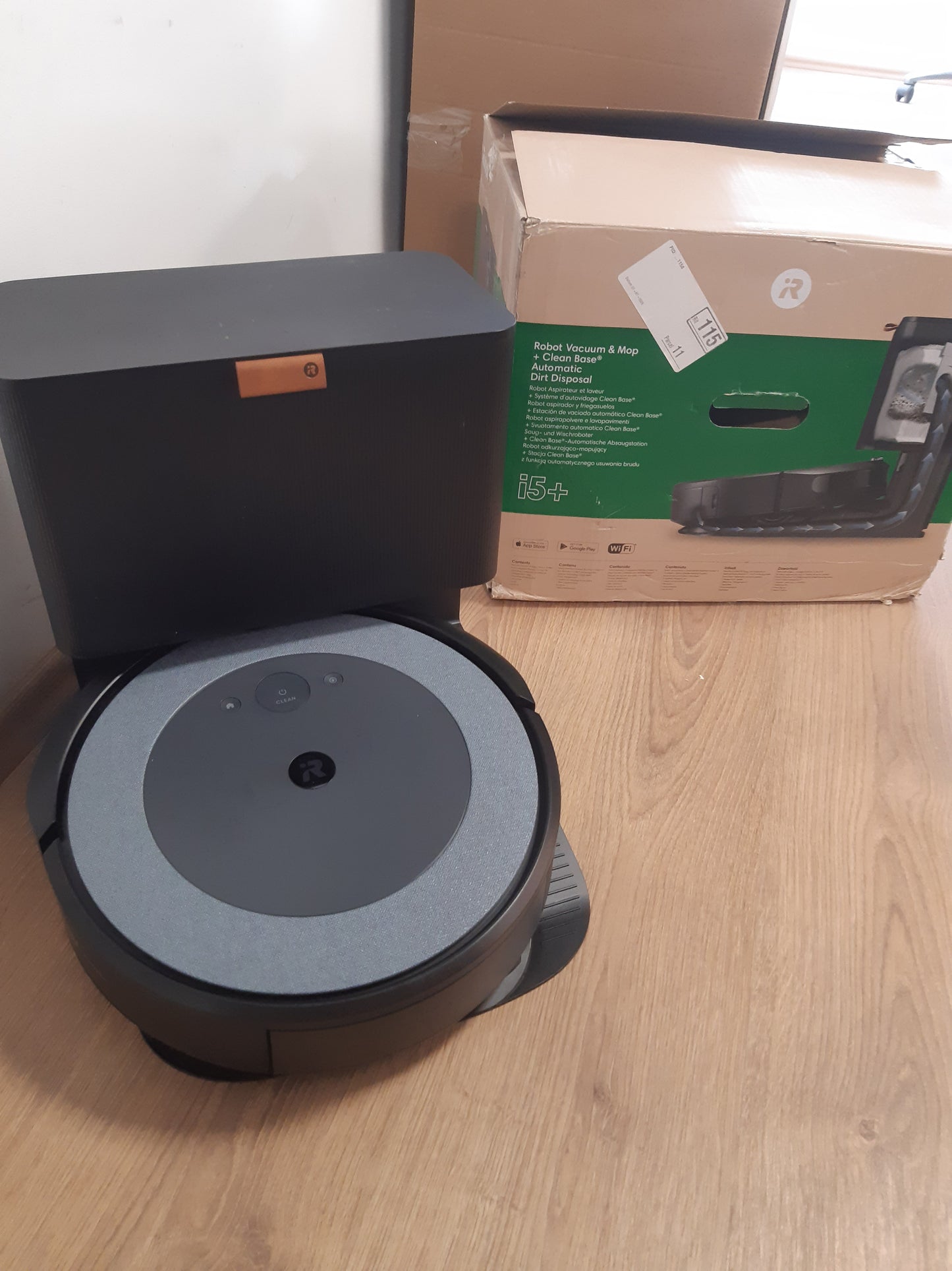 89033 - iROBOT Roomba Combo i5+ (i5572) Robot Fshesë dhe Mop me Zbrazje Automatike, I Pajtueshëm me Alexa, Sugjerime të Personalizuara, Pastrim Dhomë pas Dhomë, Ideal për Qime Kafshësh Shtëpiake dhe Dysheme të Forta