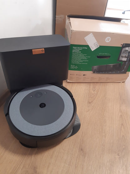 89033 - iROBOT Roomba Combo i5+ (i5572) Robot Fshesë dhe Mop me Zbrazje Automatike, I Pajtueshëm me Alexa, Sugjerime të Personalizuara, Pastrim Dhomë pas Dhomë, Ideal për Qime Kafshësh Shtëpiake dhe Dysheme të Forta