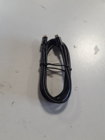269485 - AMAZON BASICS Kabllo karikimi të shpejtë USB-C në USB-C 2.0, shpejtësi transferimi 480 Mbps, i çertifikuar USB-IF, për Apple iPhone 16/15, iPad, Samsung Galaxy, tableta, laptopë, 1.8 m, i zi